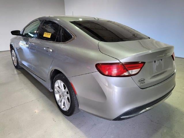 2015 Chrysler 200 Limited FWD