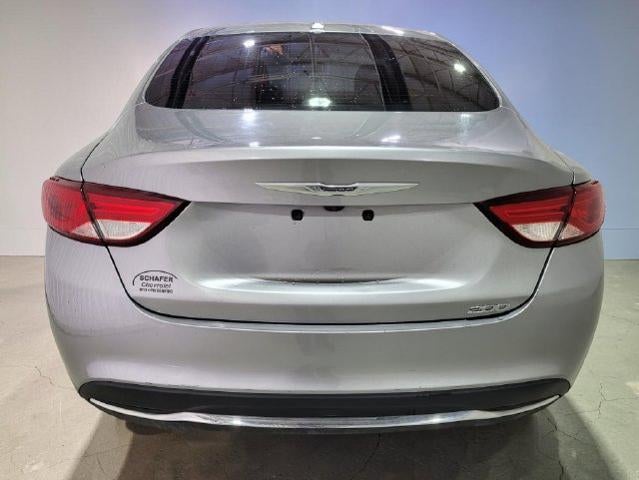 2015 Chrysler 200 Limited FWD