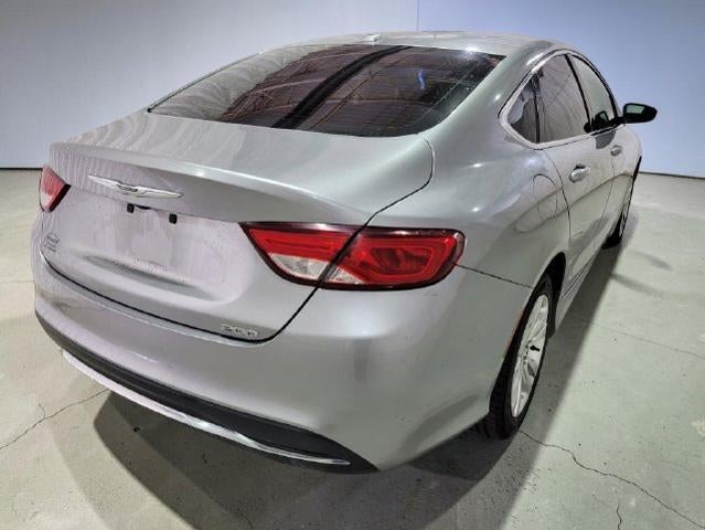 2015 Chrysler 200 Limited FWD