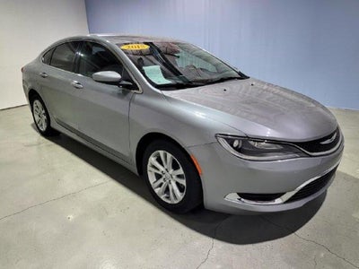 2015 Chrysler 200 Limited FWD