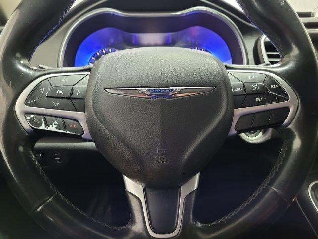 2015 Chrysler 200 Limited FWD