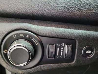 2015 Chrysler 200 Limited FWD