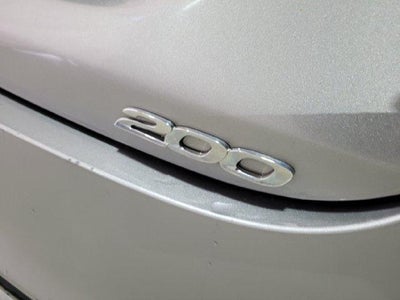 2015 Chrysler 200 Limited FWD