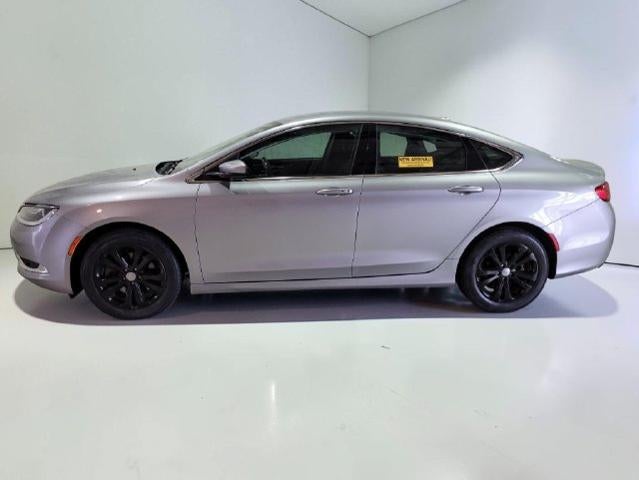 2016 Chrysler 200 Limited FWD