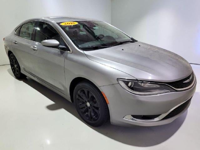 2016 Chrysler 200 Limited FWD