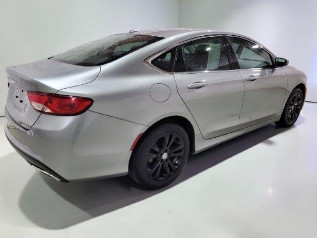 2016 Chrysler 200 Limited FWD