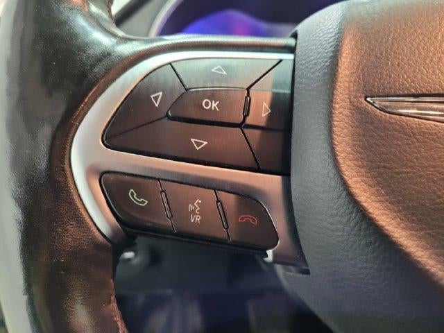 2016 Chrysler 200 Limited FWD