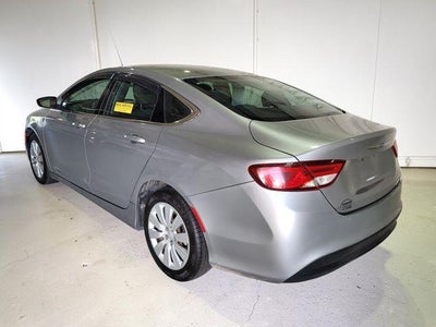 2016 Chrysler 200 LX FWD