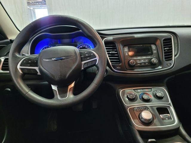 2016 Chrysler 200 LX FWD