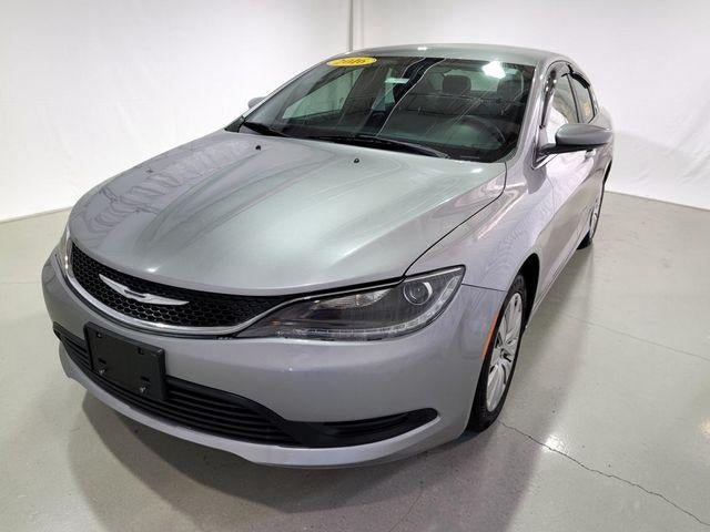 2016 Chrysler 200 LX FWD