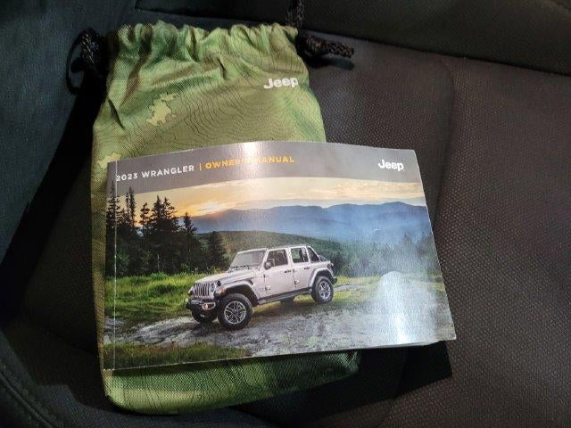 2023 Jeep Wrangler Sahara 4WD