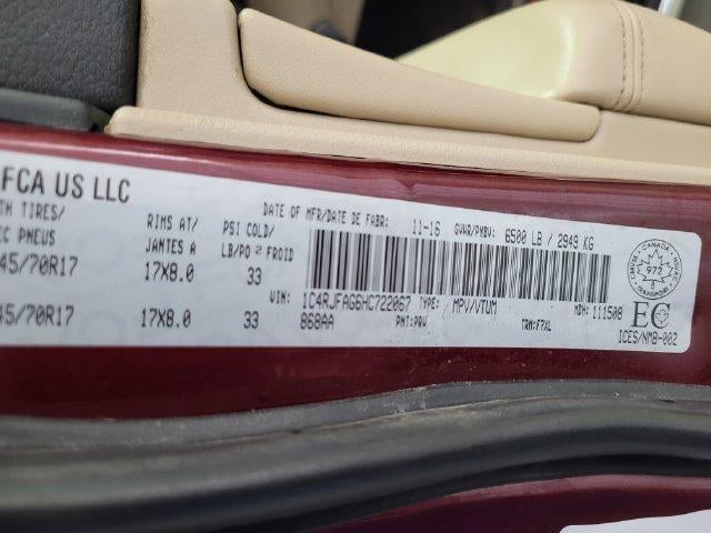 2017 Jeep Grand Cherokee Laredo 4WD