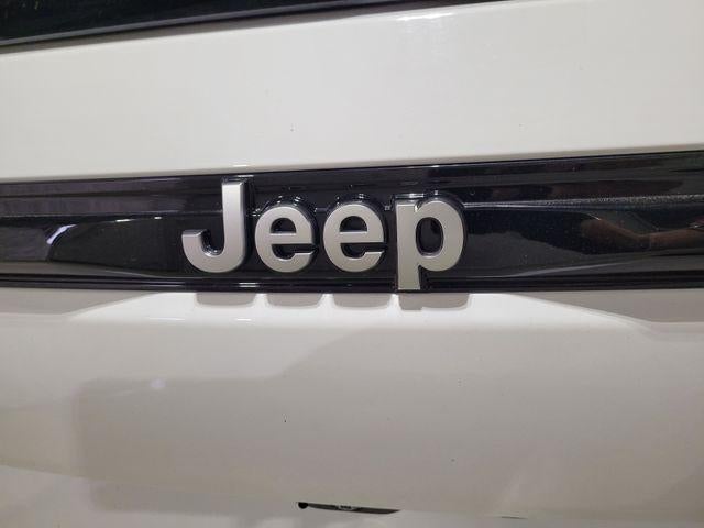 2023 Jeep Grand Cherokee Summit 4WD