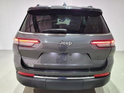 2022 Jeep Grand Cherokee L Laredo 4WD