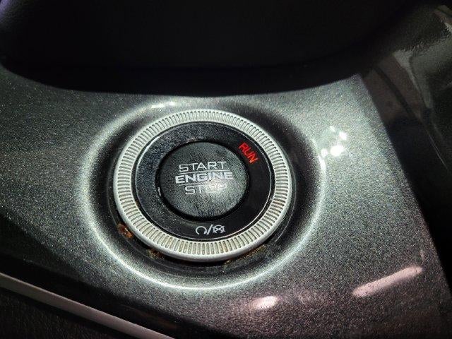 2022 Jeep Grand Cherokee L Laredo 4WD