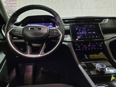 2022 Jeep Grand Cherokee L Laredo 4WD