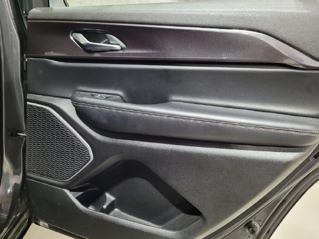 2022 Jeep Grand Cherokee L Laredo 4WD