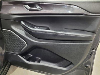 2022 Jeep Grand Cherokee L Laredo 4WD