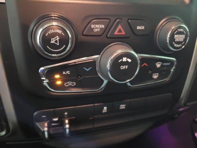 2016 RAM 1500 SLT 4WD