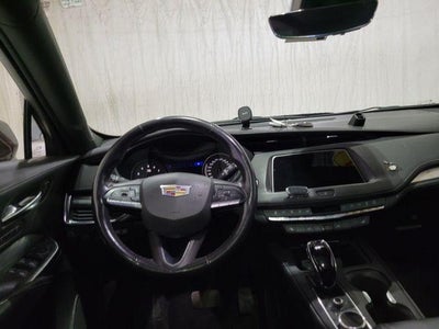 2022 Cadillac XT4 Premium Luxury AWD