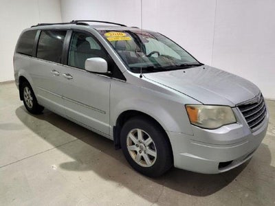 2010 Chrysler Town & Country Touring FWD