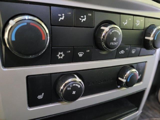 2010 Chrysler Town & Country Touring FWD