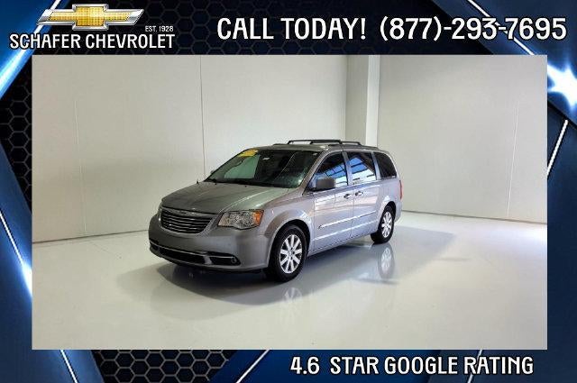 2016 Chrysler Town & Country Touring FWD