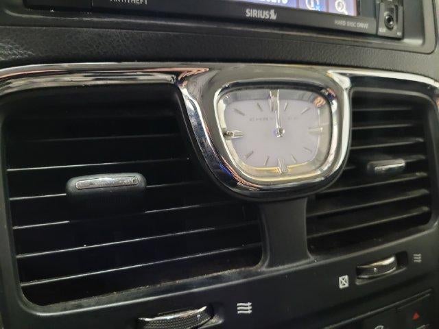 2016 Chrysler Town & Country Touring FWD