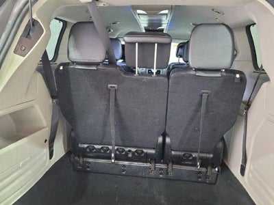 2016 Chrysler Town & Country Touring FWD