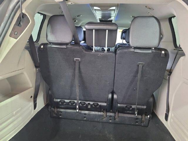 2016 Chrysler Town & Country Touring FWD