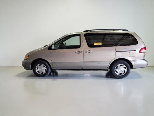 2002 Toyota Sienna LE FWD