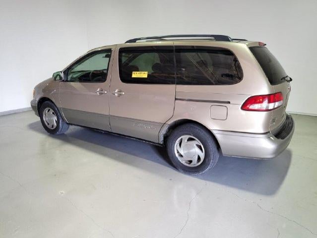 2002 Toyota Sienna LE FWD