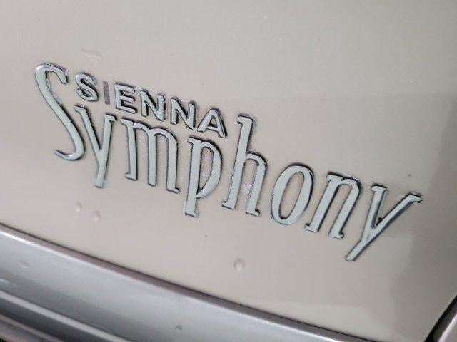 2002 Toyota Sienna LE FWD