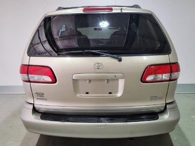 2002 Toyota Sienna LE FWD