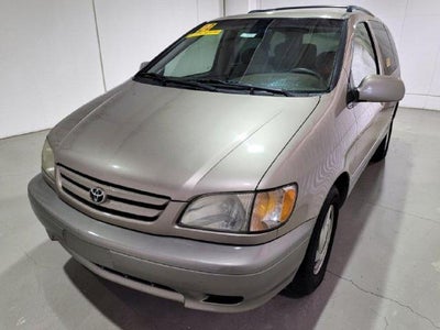 2002 Toyota Sienna LE FWD