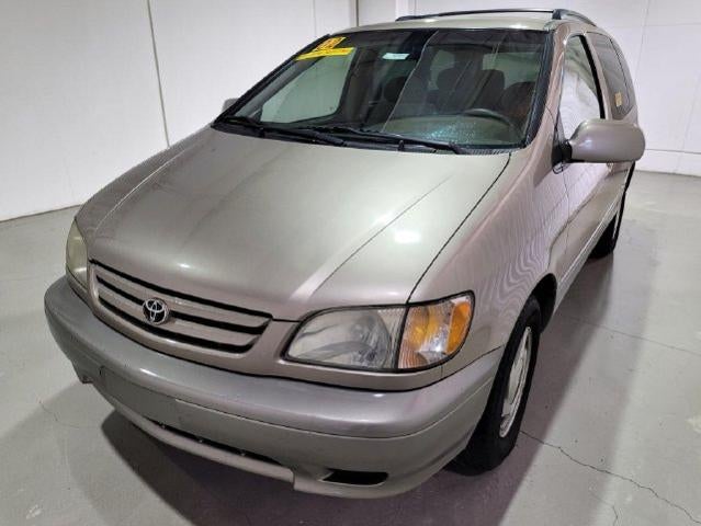 2002 Toyota Sienna LE FWD