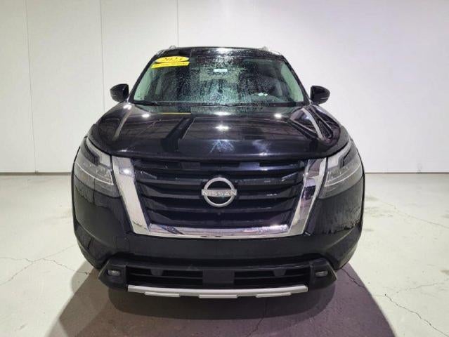 2023 Nissan Pathfinder SL 4WD