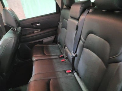 2023 Nissan Pathfinder SL 4WD