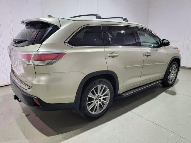 2016 Toyota Highlander XLE V6 AWD