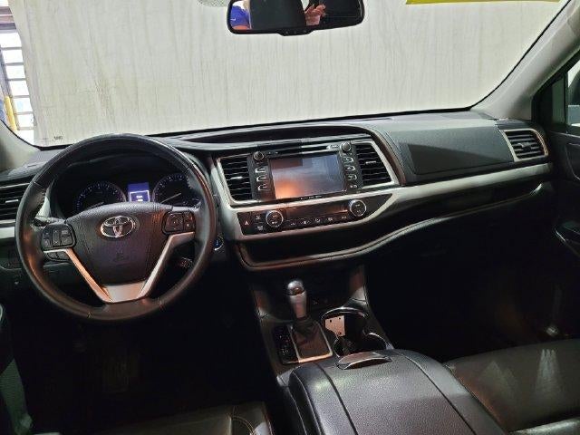 2016 Toyota Highlander XLE V6 AWD