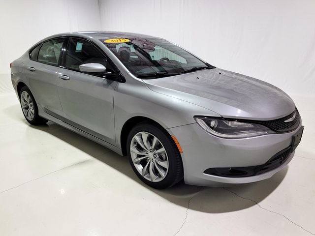 2015 Chrysler 200 S