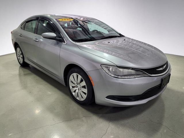 2016 Chrysler 200 LX