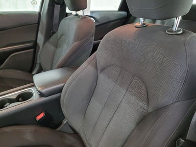2016 Chrysler 200 LX