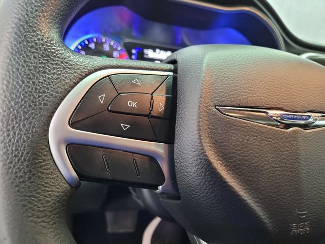 2016 Chrysler 200 LX