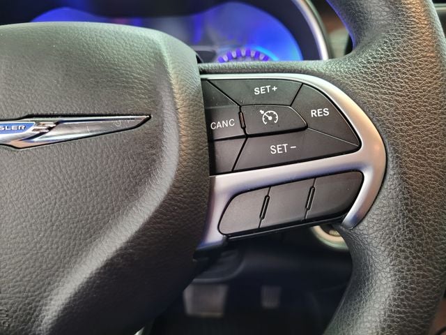 2016 Chrysler 200 LX