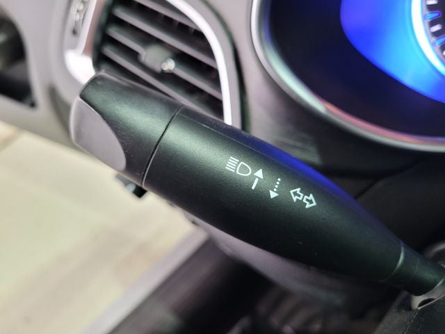 2016 Chrysler 200 LX