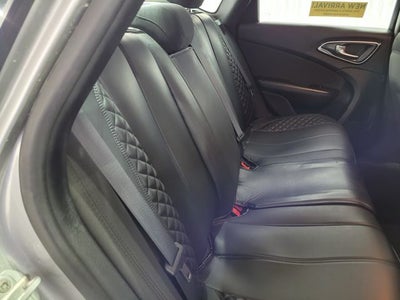 2016 Chrysler 200 LX