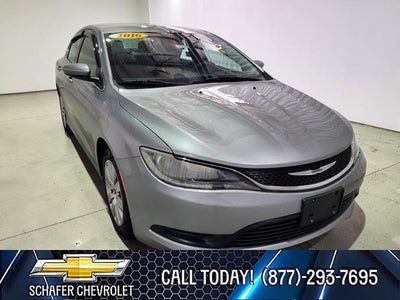 2016 Chrysler 200 LX