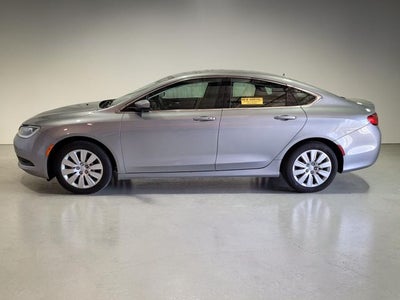 2016 Chrysler 200 LX