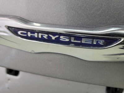 2016 Chrysler 200 LX